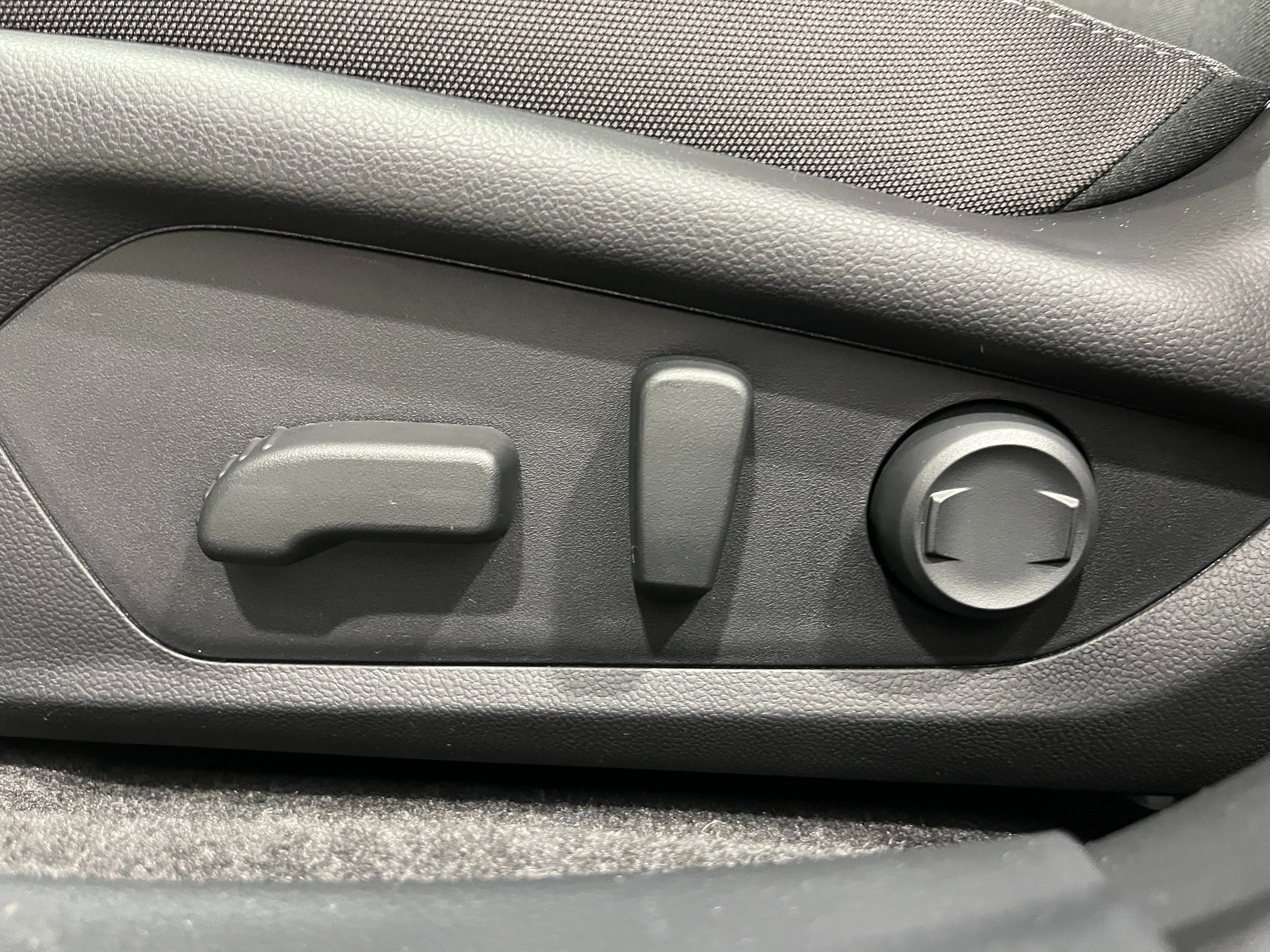 New 2026 LITHIUM RED PEARL Subaru Premium image 13