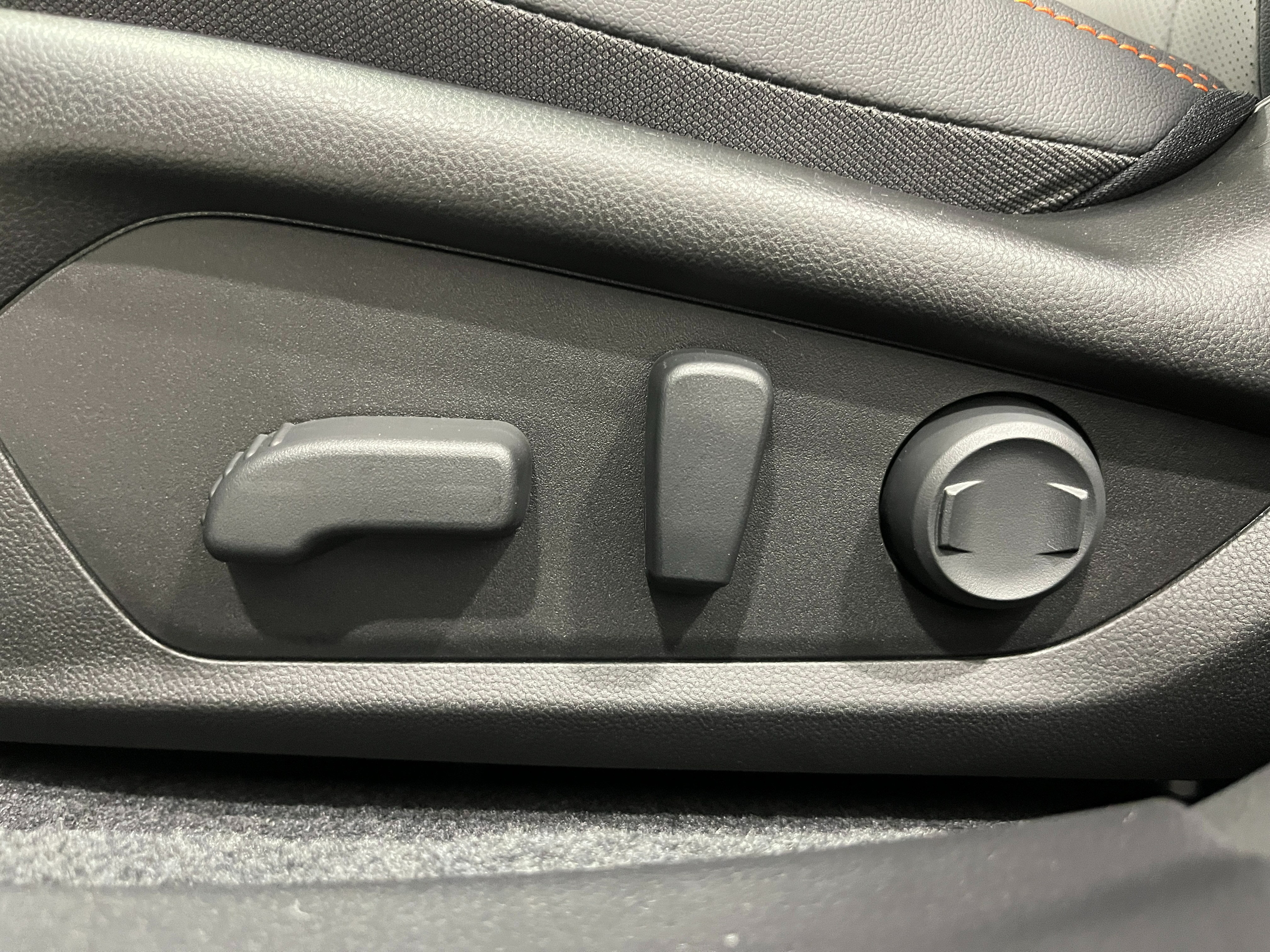New 2026 ICE SILVER METALLIC Subaru Limited Hybrid image 13