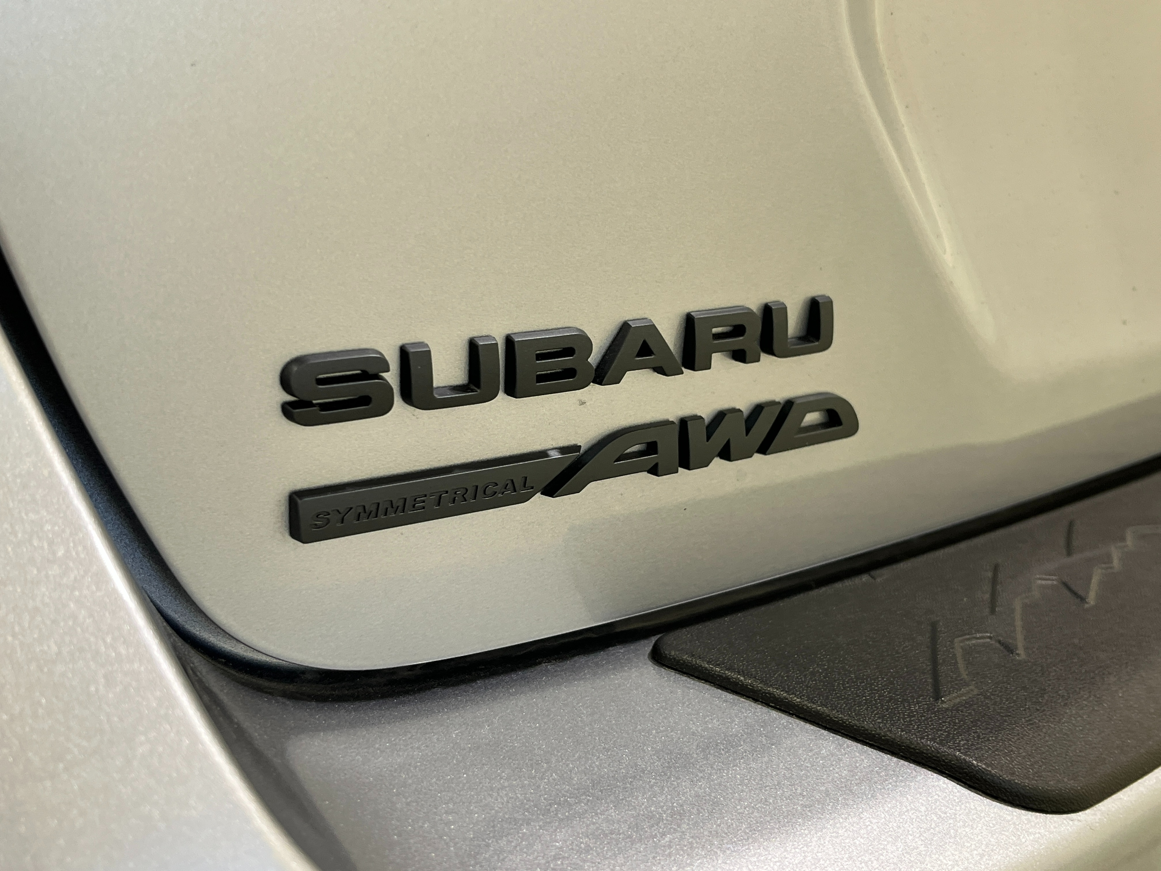 New 2026 ICE SILVER METALLIC Subaru Limited Hybrid image 9