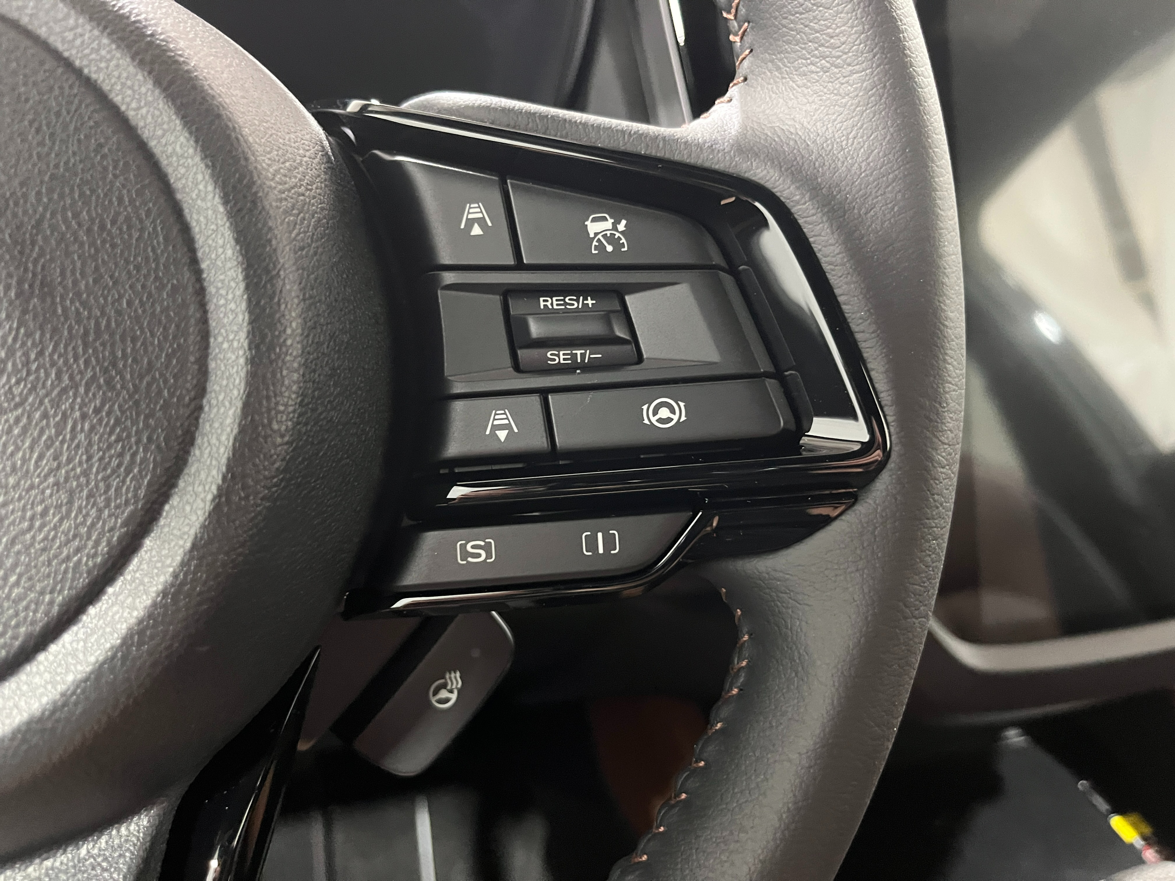 New 2026 CRYSTAL BLACK SILICA Subaru Touring Hybrid image 17
