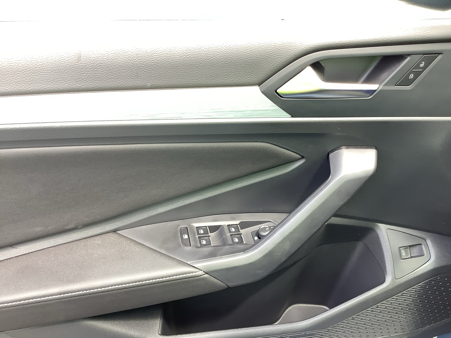 2025 Volkswagen Jetta S photo 23
